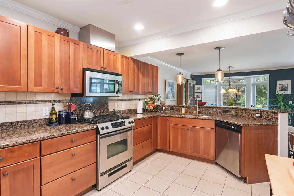 186 Hummingbird Lane South Burlington VT 05403