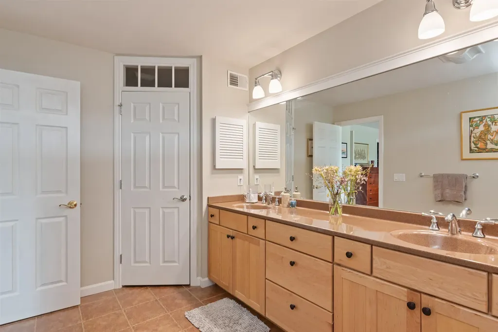 186 Hummingbird Lane South Burlington VT 05403