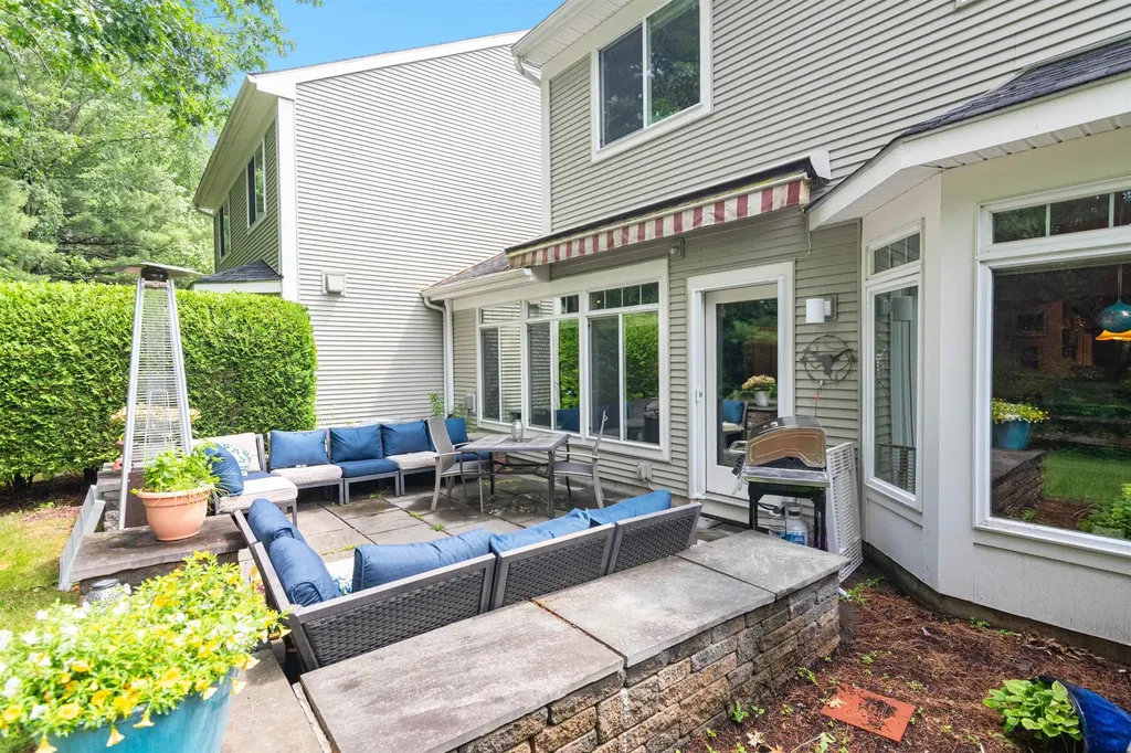 186 Hummingbird Lane South Burlington VT 05403