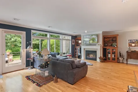 186 Hummingbird Lane South Burlington VT 05403