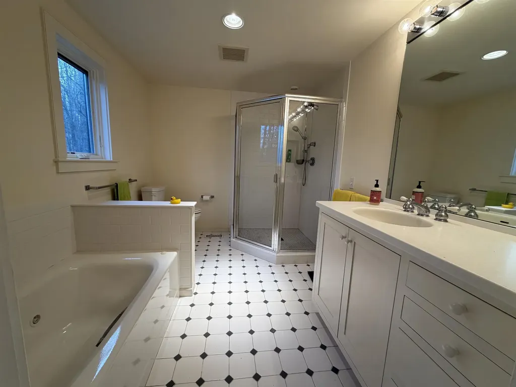 72 Oak Ridge Way Woodstock VT 05091