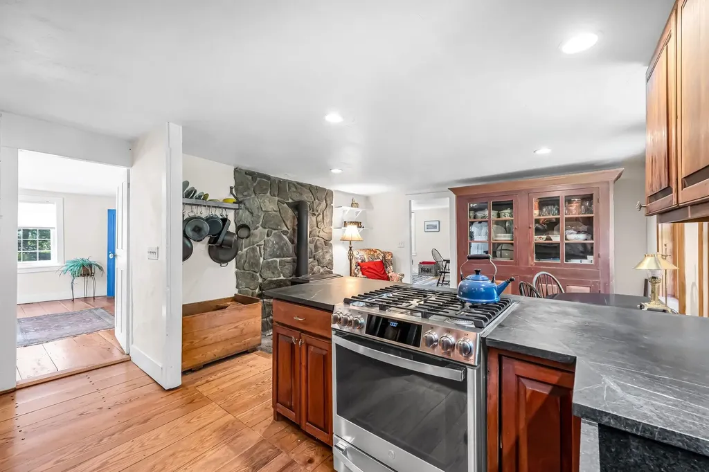 956 Old Cheney Road Windham VT 05359