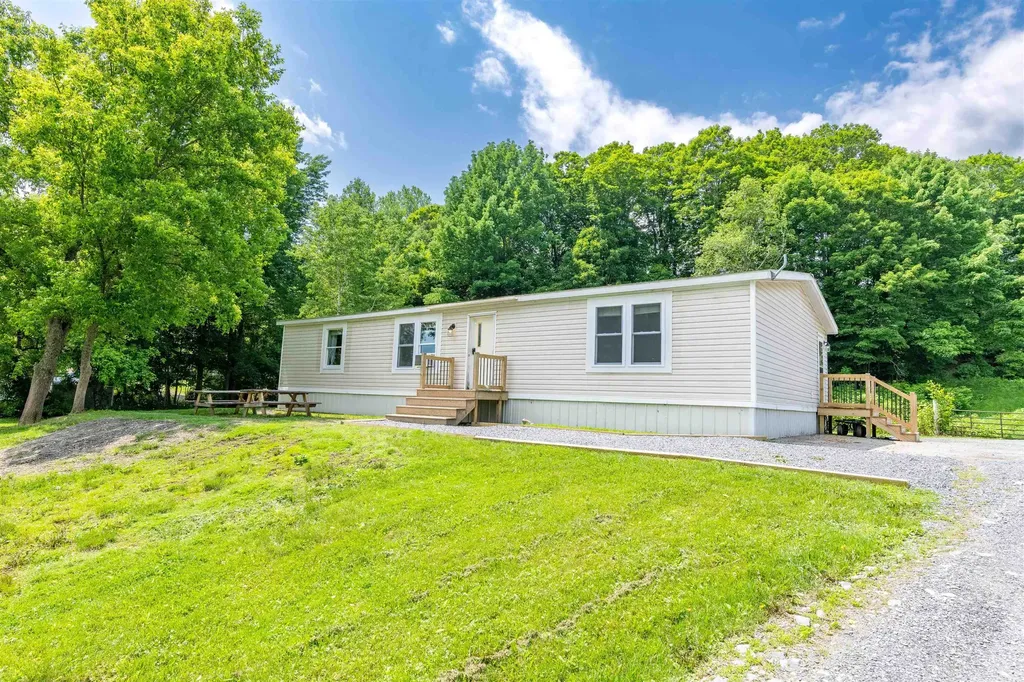 793 South Main Street Bradford VT 05033