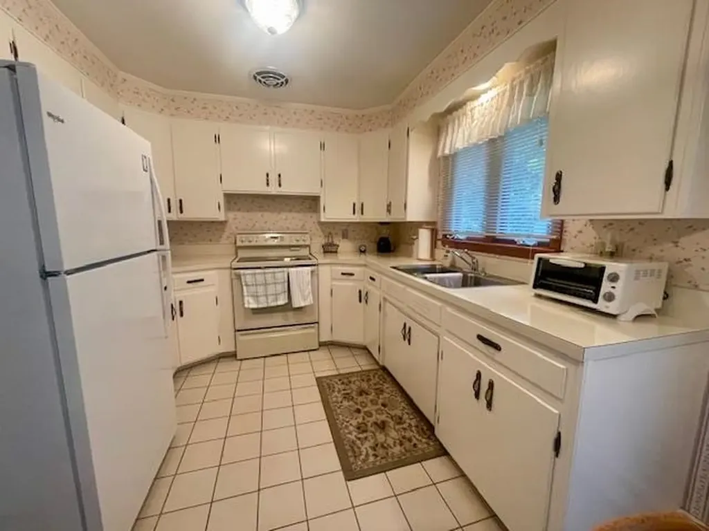 27 Androscoggin Street Gorham NH 03581
