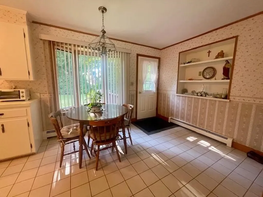 27 Androscoggin Street Gorham NH 03581