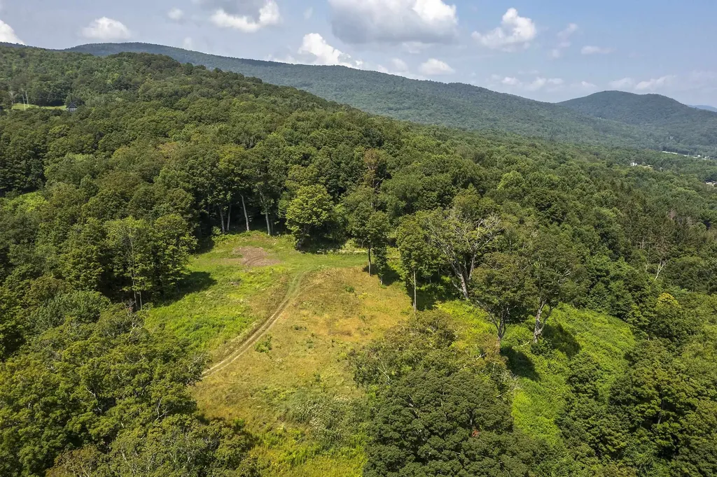 500 Nims Road Dorset VT 05251