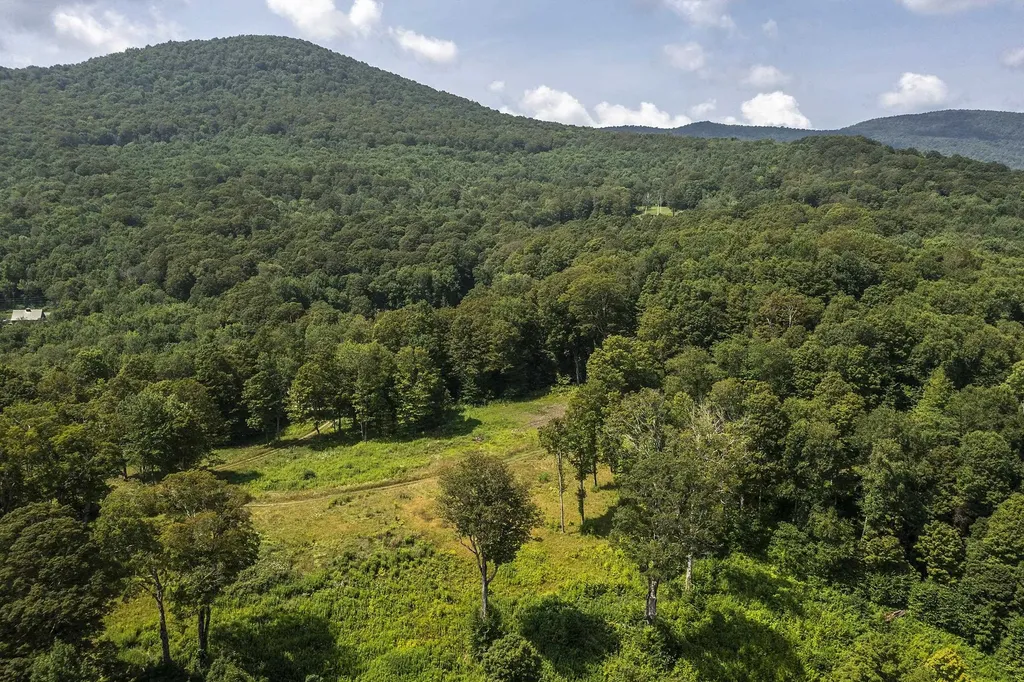 500 Nims Road Dorset VT 05251