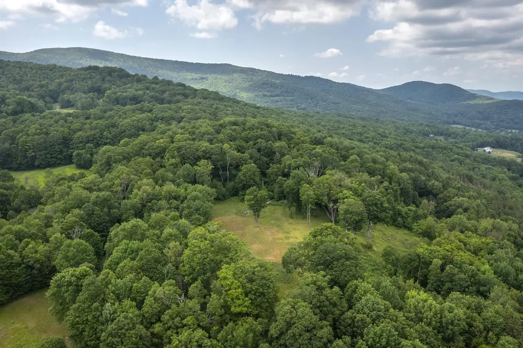 500 Nims Road Dorset VT 05251