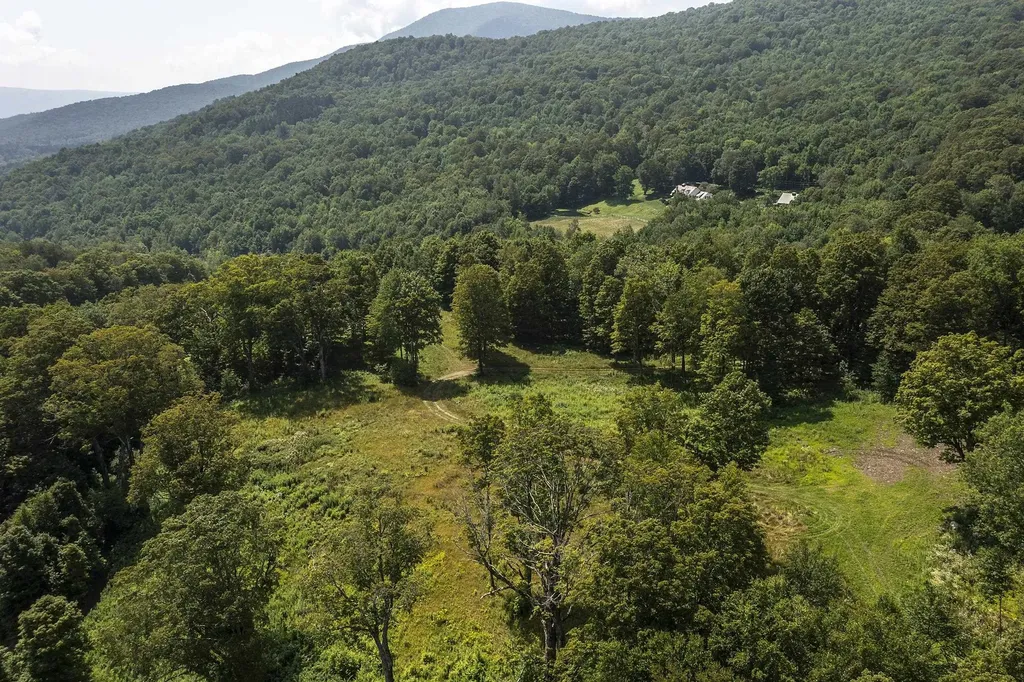 500 Nims Road Dorset VT 05251