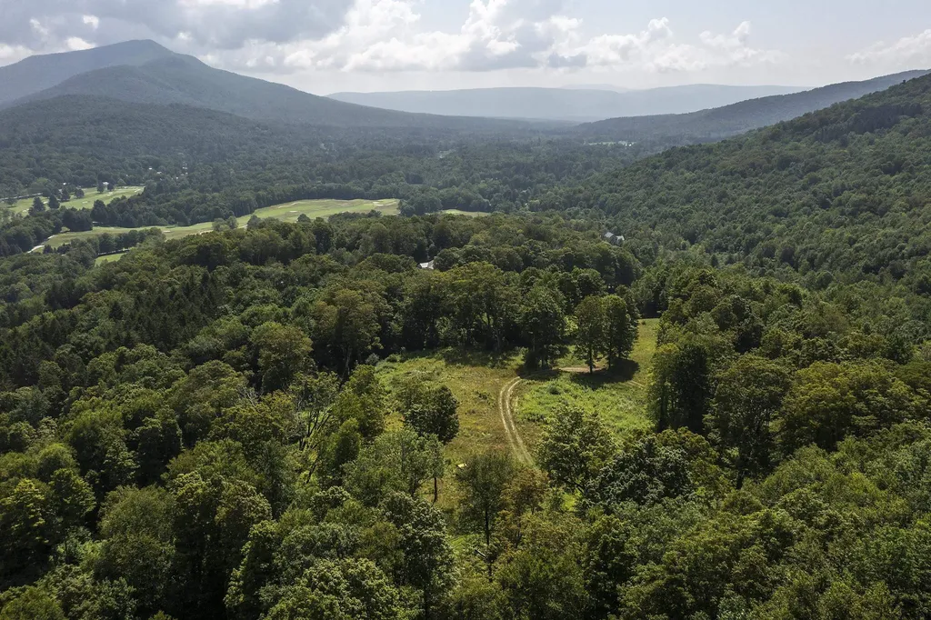 500 Nims Road Dorset VT 05251