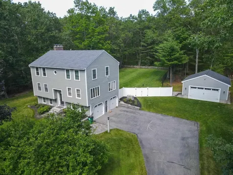 12 Fields Farm Road Merrimack NH 03054