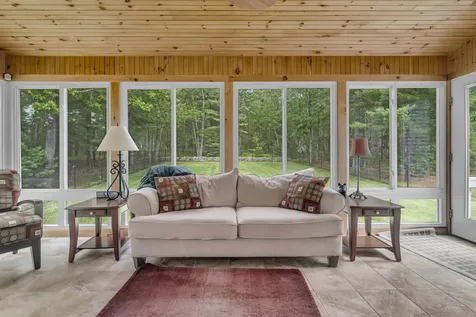 12 Fields Farm Road Merrimack NH 03054