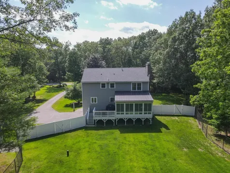 12 Fields Farm Road Merrimack NH 03054