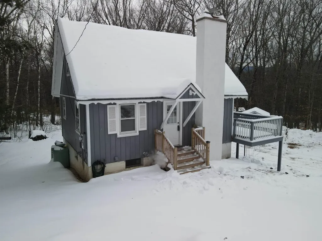 227 Alpstrausse Bartlett NH 03845