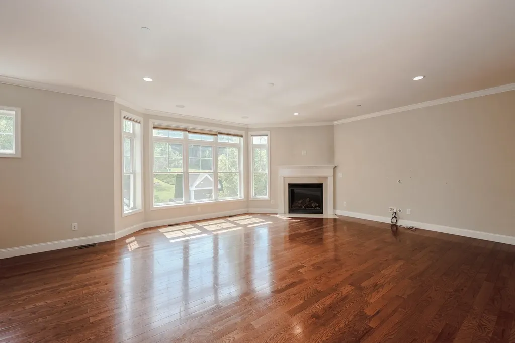 2C Manor Drive Hooksett NH 03106
