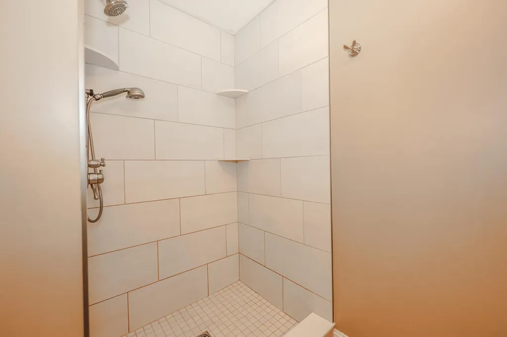 2C Manor Drive Hooksett NH 03106