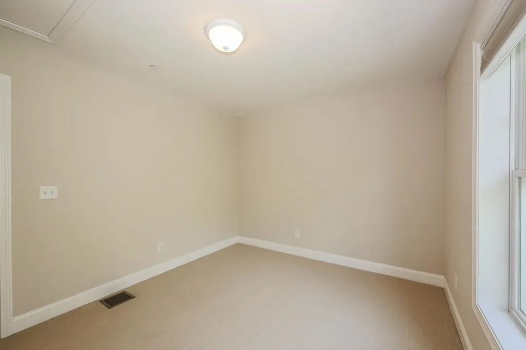 2C Manor Drive Hooksett NH 03106