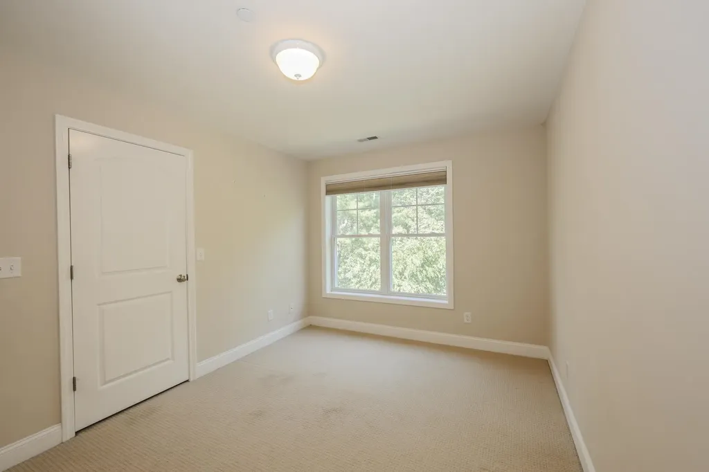 2C Manor Drive Hooksett NH 03106