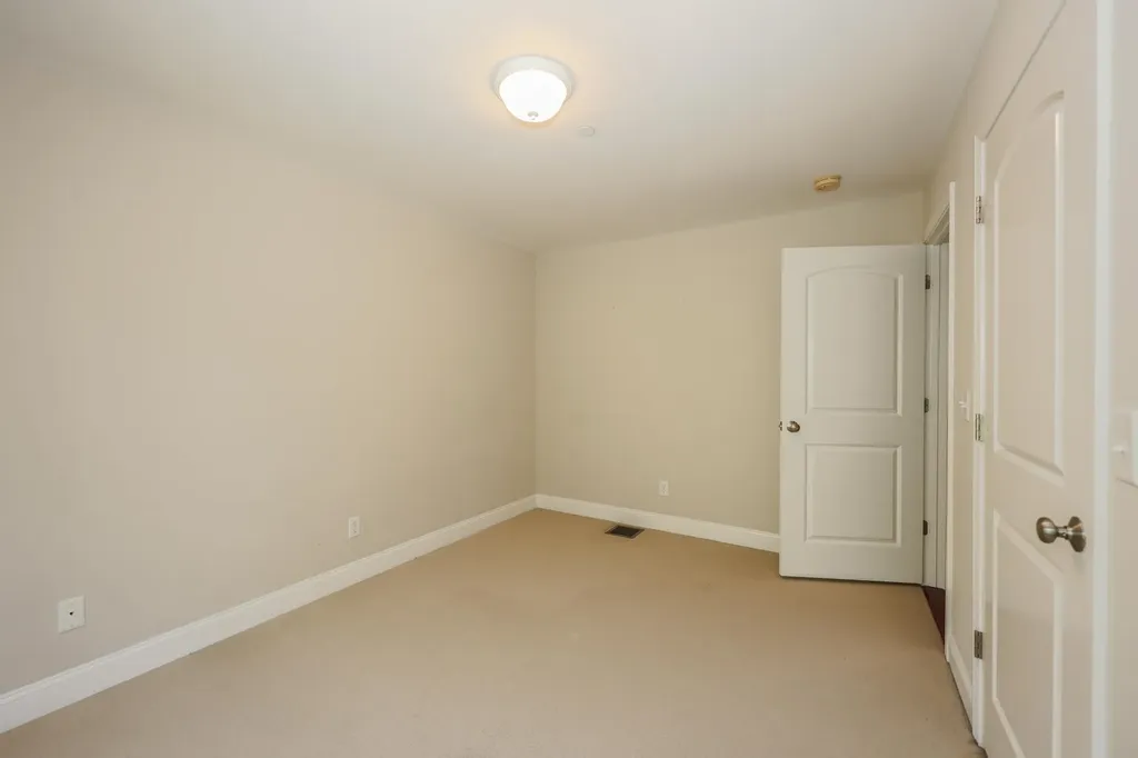 2C Manor Drive Hooksett NH 03106