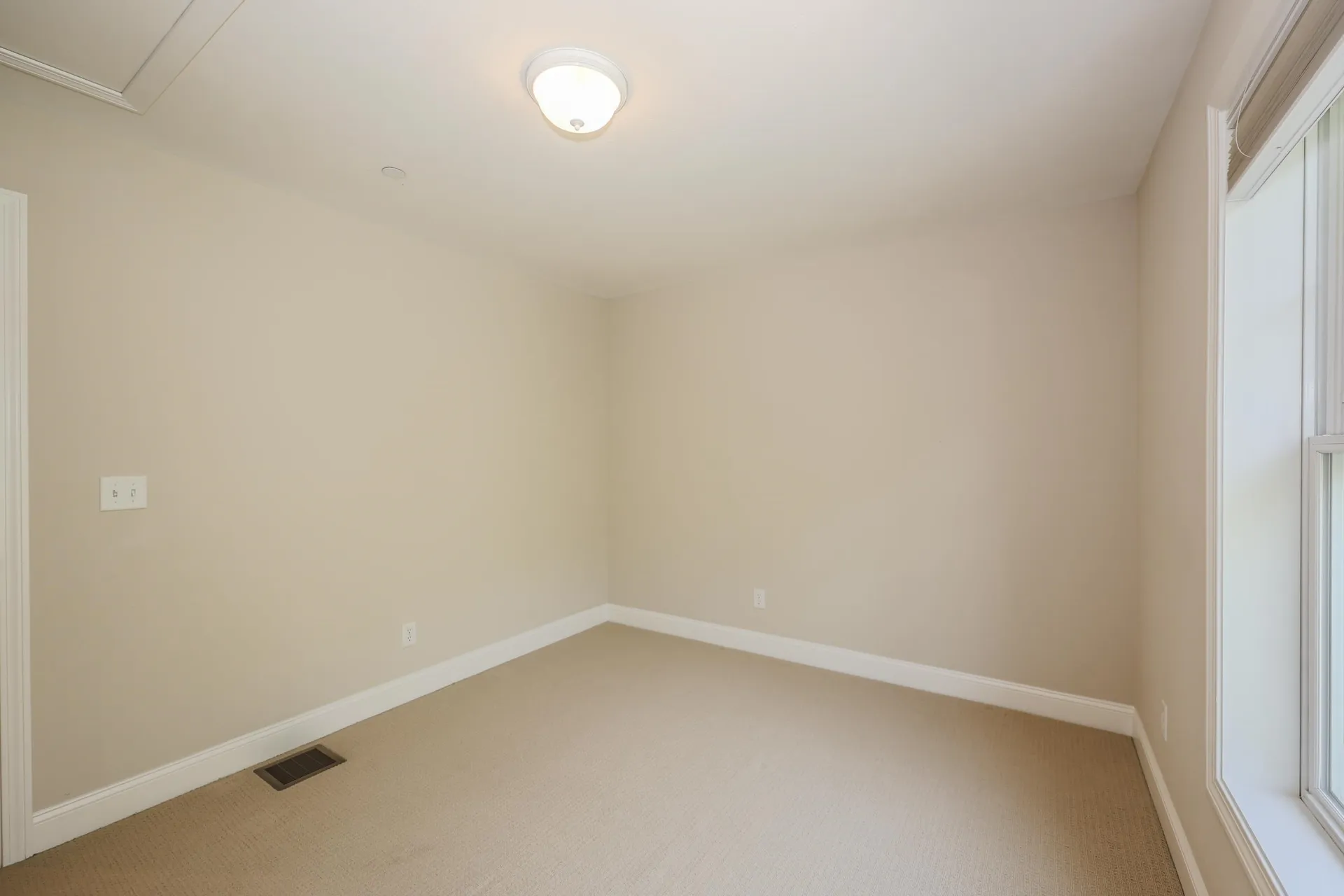 2C Manor Drive Hooksett NH 03106