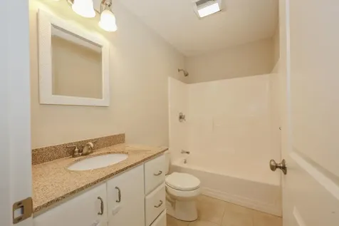 2C Manor Drive Hooksett NH 03106