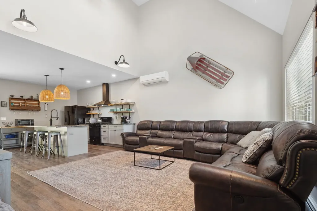 12 Oxbow Lane Conway NH 03813