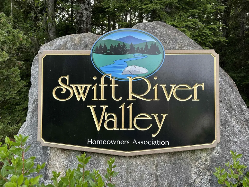 12 Oxbow Lane Conway NH 03813