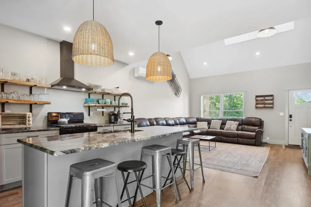 12 Oxbow Lane Conway NH 03813