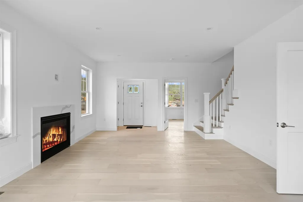 2 Grace Road Thornton NH 03285