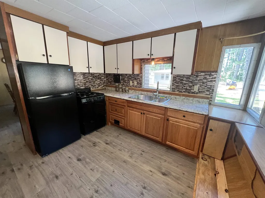 127 Merrymeeting Lane Alton NH 03809