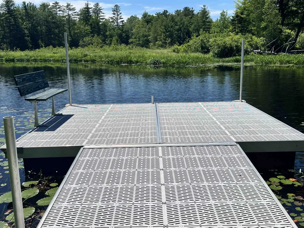 127 Merrymeeting Lane Alton NH 03809