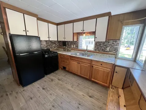 127 Merrymeeting Lane Alton NH 03809