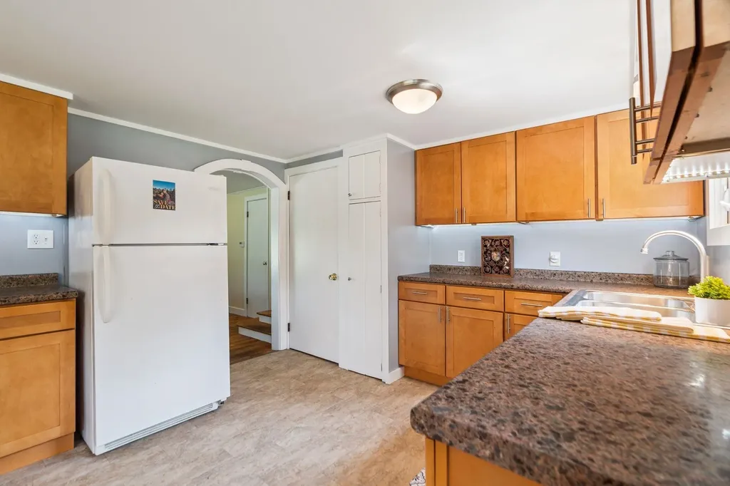 626 County Road New London NH 03257