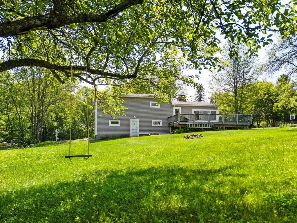 626 County Road New London NH 03257