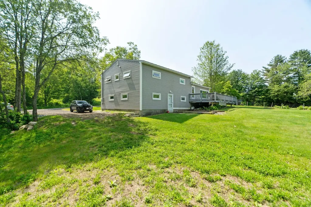 626 County Road New London NH 03257