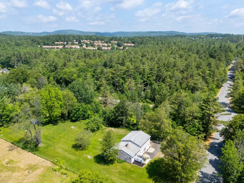 626 County Road New London NH 03257