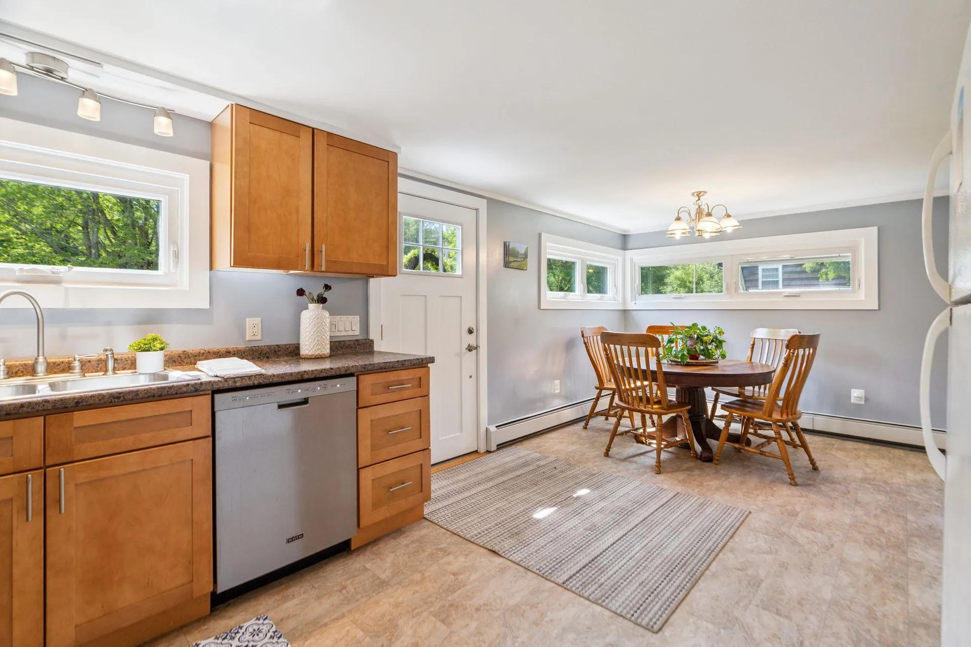 626 County Road New London NH 03257