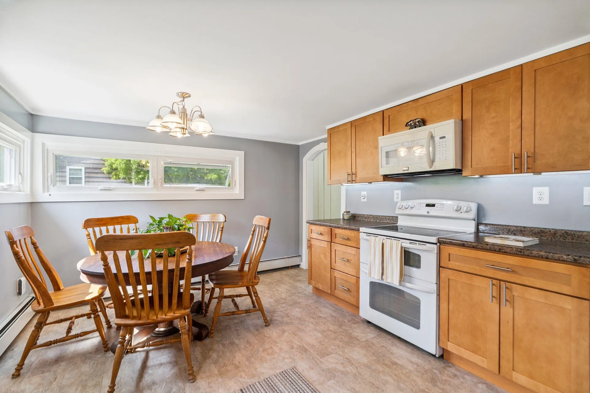 626 County Road New London NH 03257