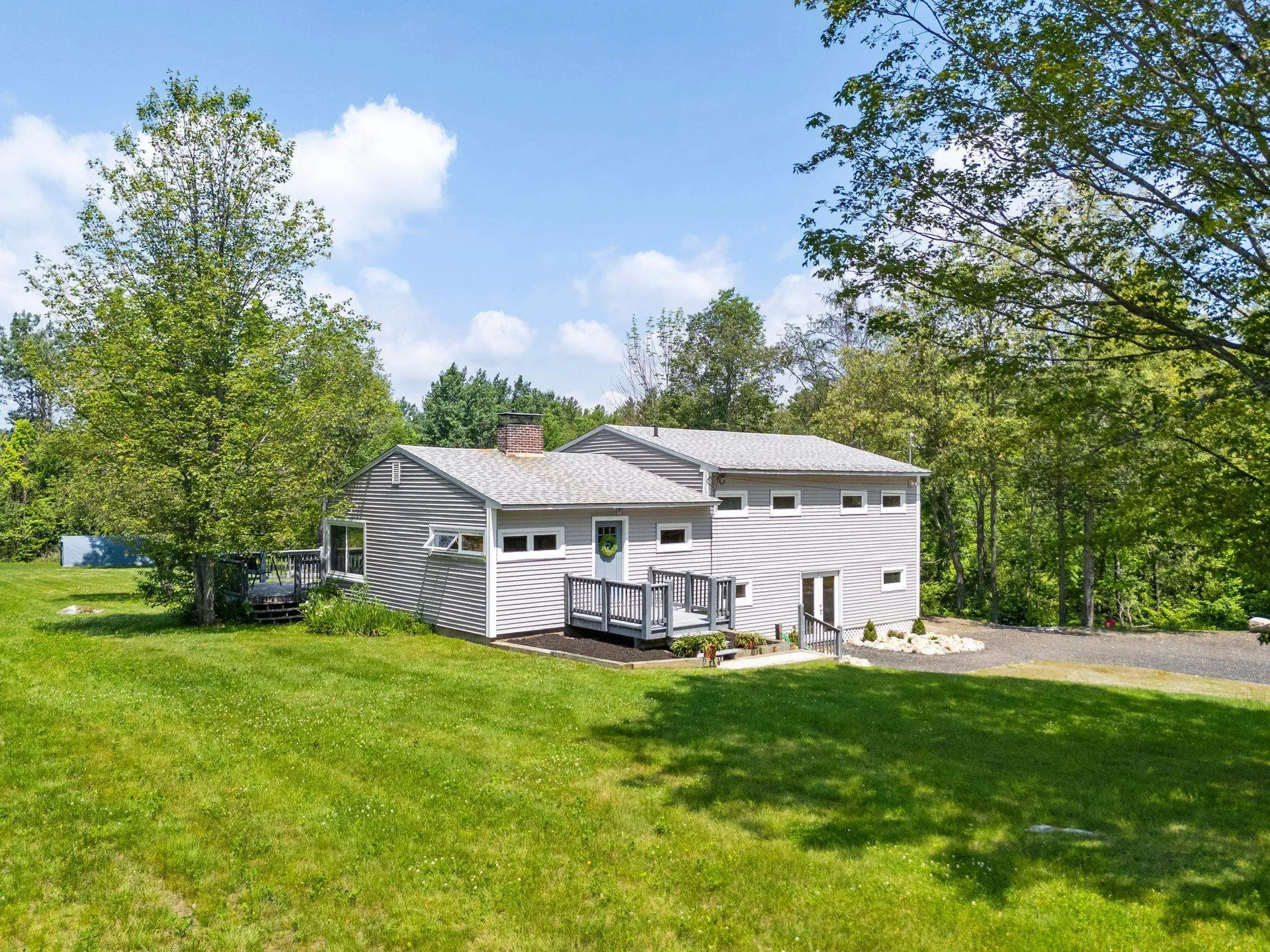 626 County Road New London NH 03257