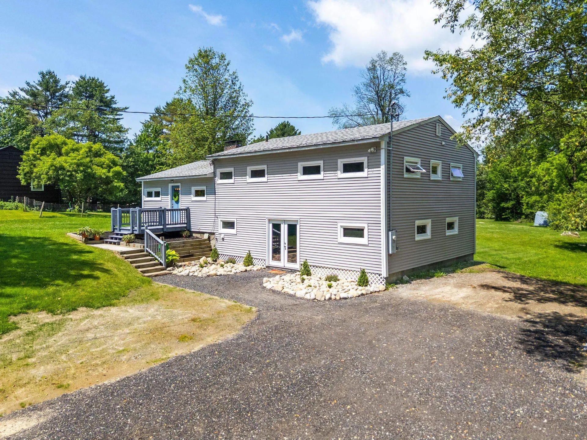 626 County Road New London NH 03257