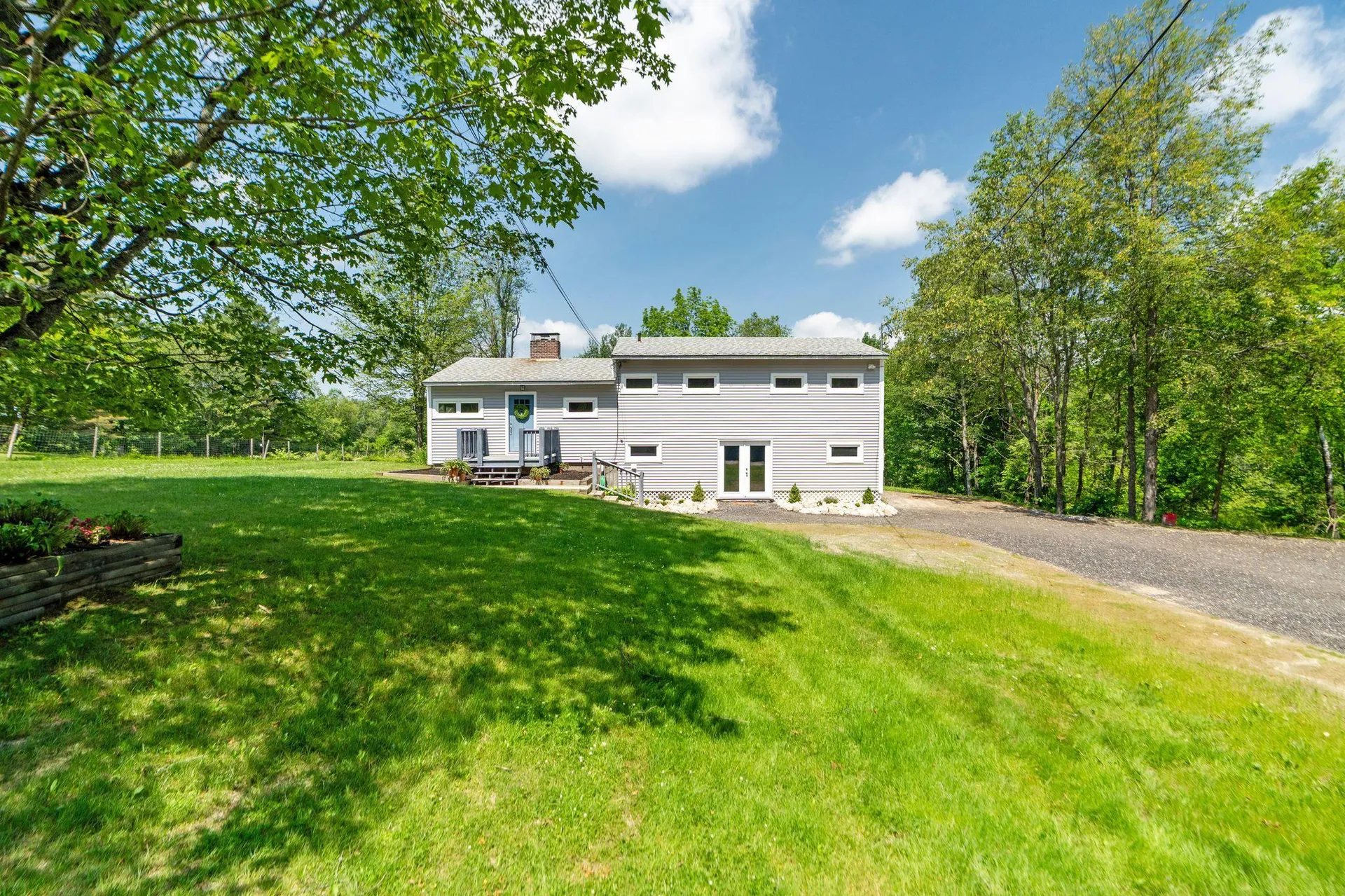 626 County Road New London NH 03257