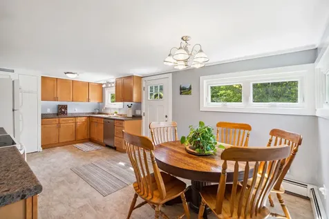 626 County Road New London NH 03257