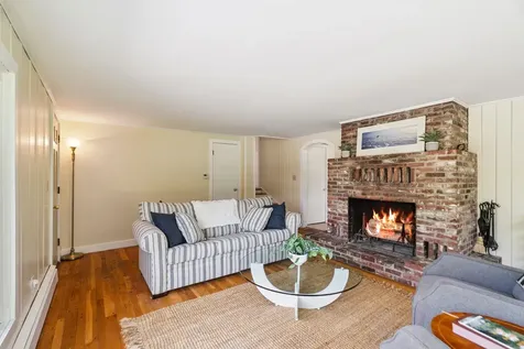 626 County Road New London NH 03257