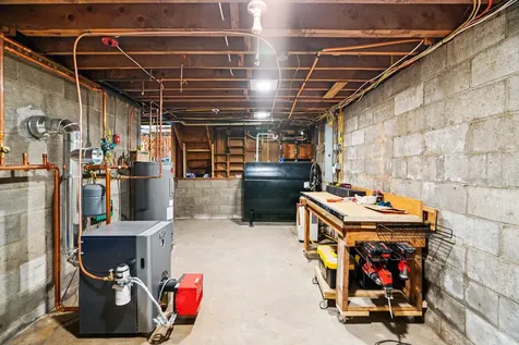 626 County Road New London NH 03257