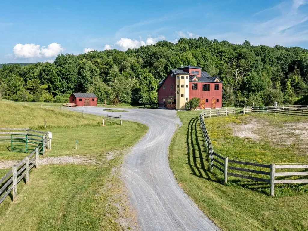 754 Four Winds Road Ferrisburgh VT 05473