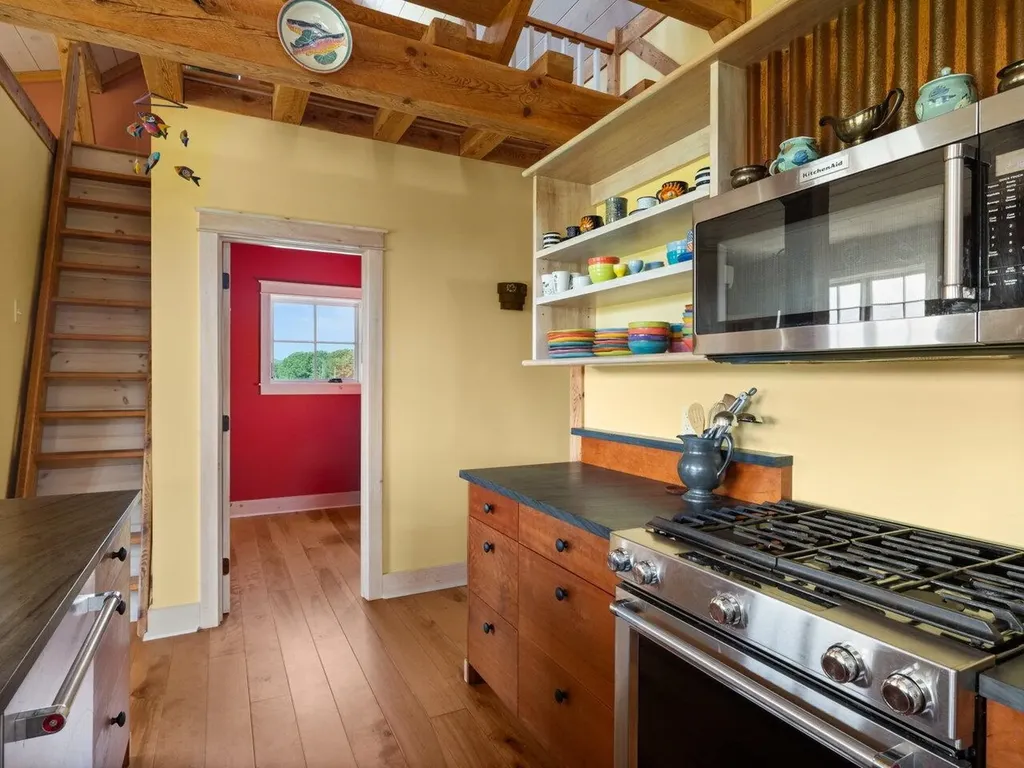 754 Four Winds Road Ferrisburgh VT 05473