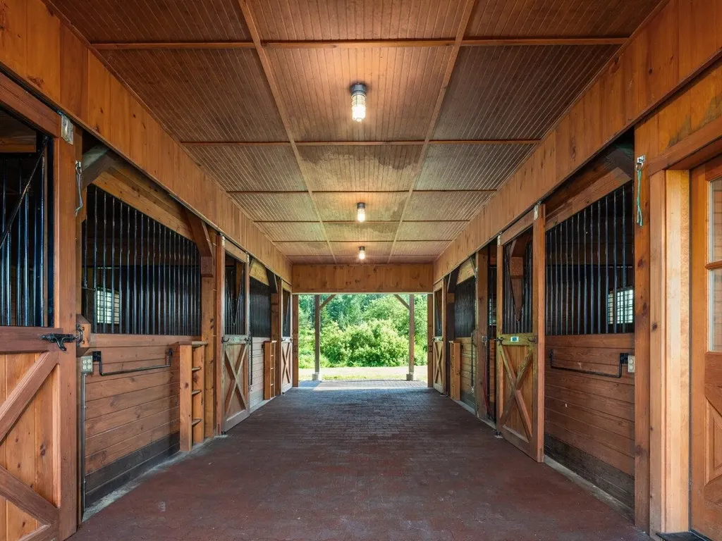 754 Four Winds Road Ferrisburgh VT 05473