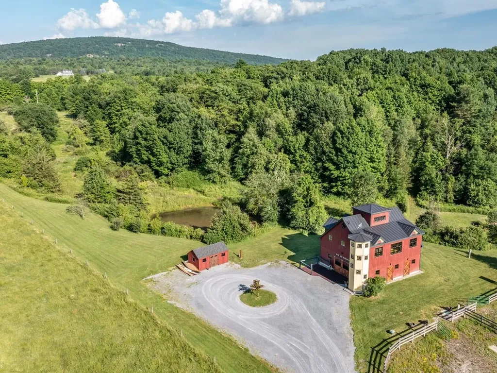 754 Four Winds Road Ferrisburgh VT 05473