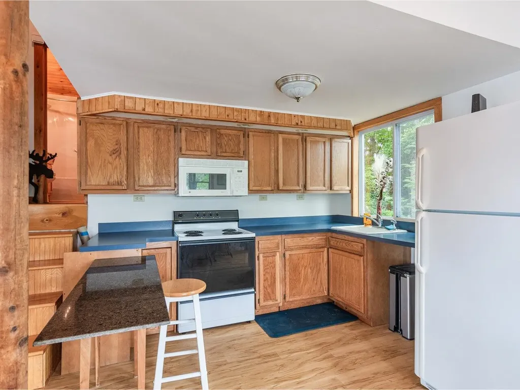 671 Peninsula Drive Eden VT 05653