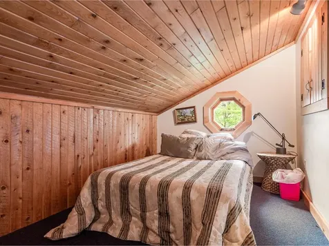 671 Peninsula Drive Eden VT 05653